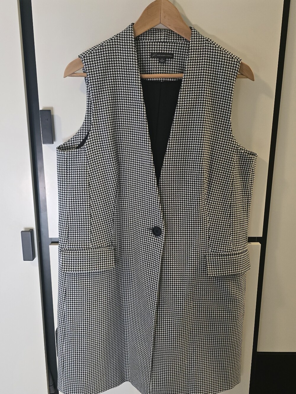 Adrianna Papell Black & White Houndstooth Long Vest
